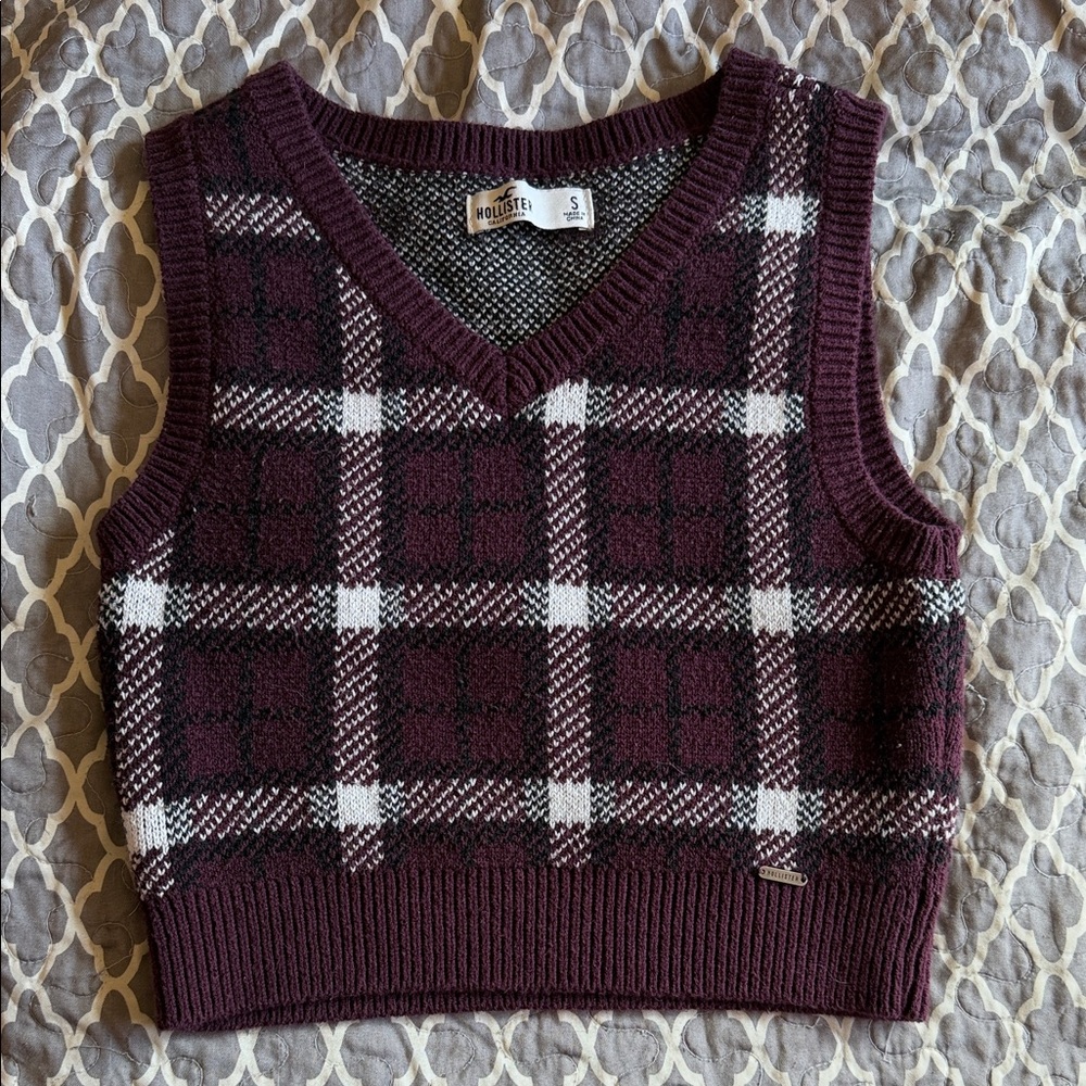 Hollister Burgundy and White Plaid V-Neck Sweater